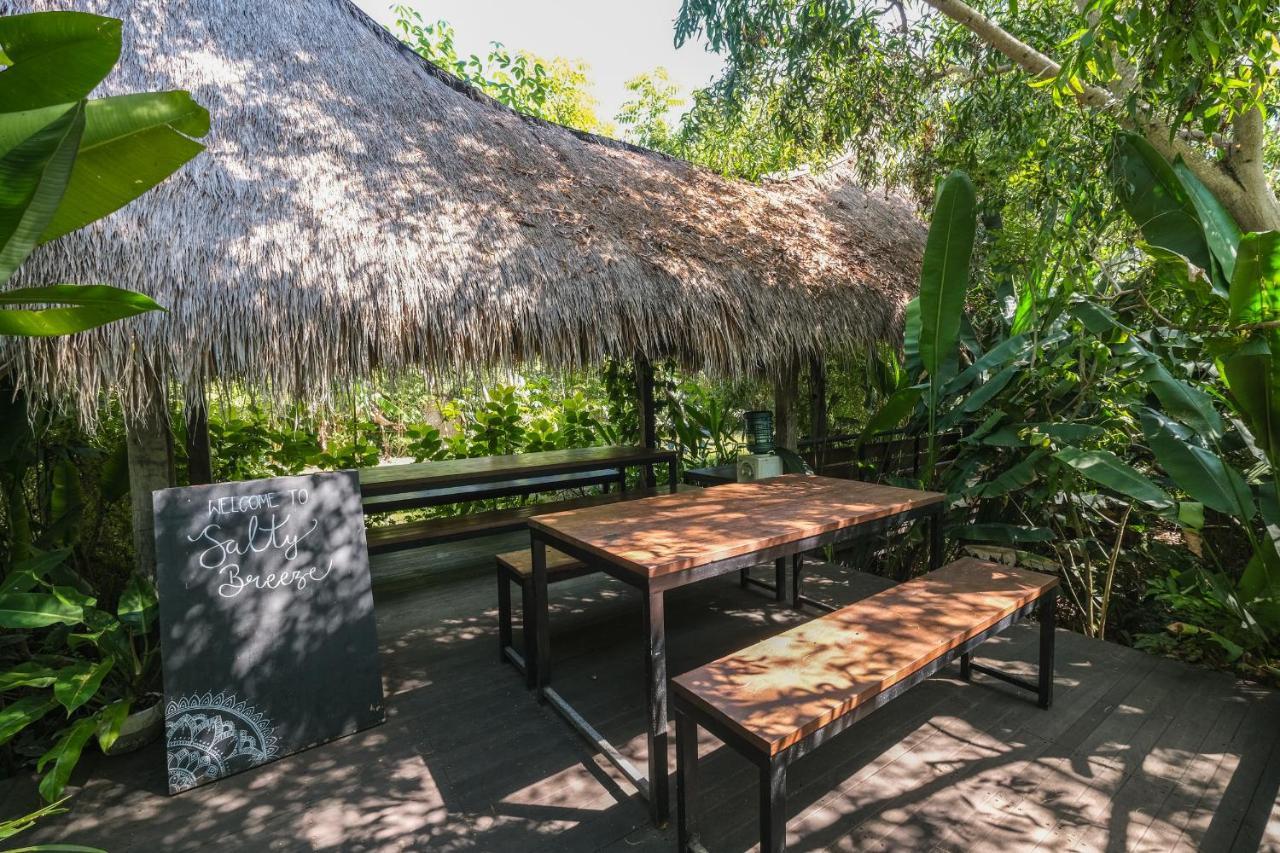 Hotel Salty Breeze Bali Ungasan Exterior foto